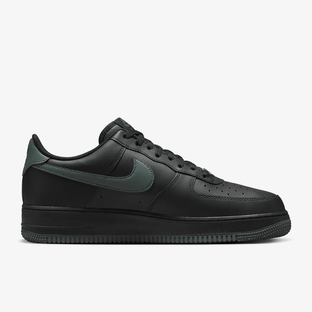 Nike Air Force 1 Black